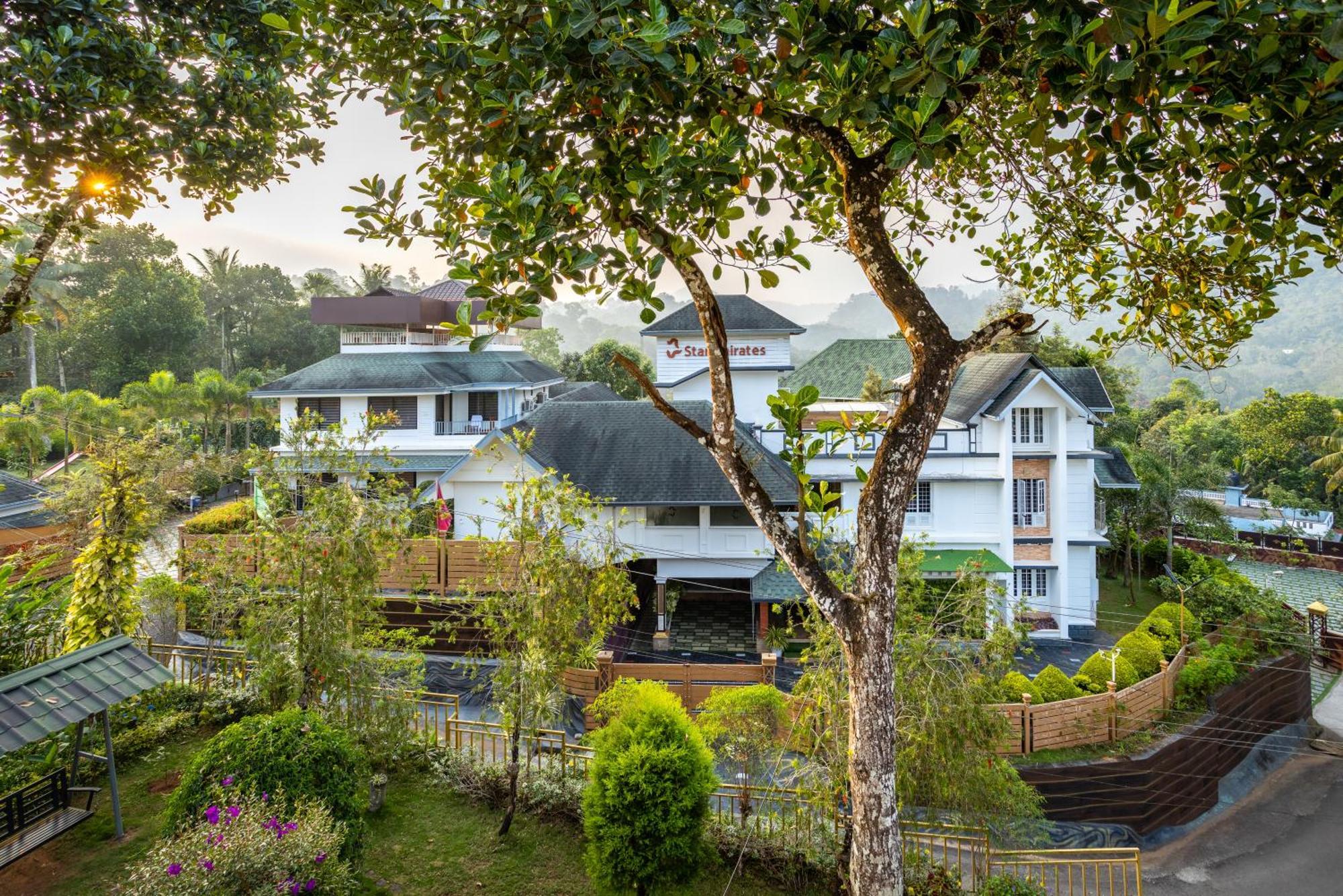 Anachal Star Emirates Luxury Resort And Spa, Munnar מראה חיצוני תמונה